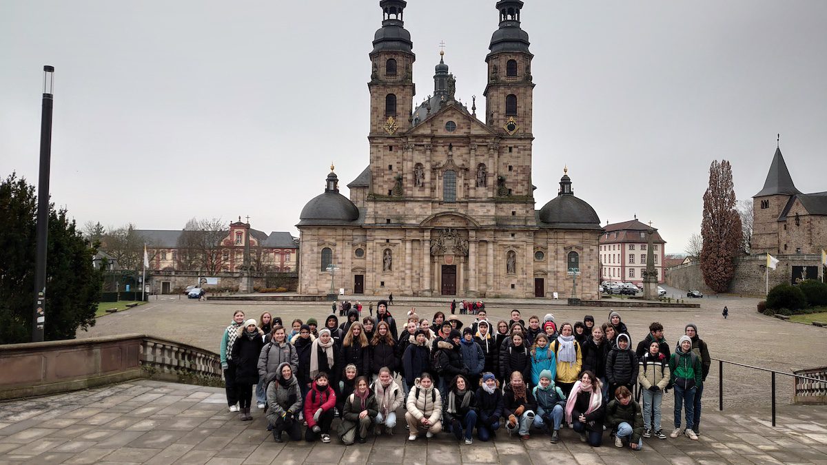 Popcorn und deutsch-französische Weihnachtslieder: Besuch aus der Bretagne am FLG