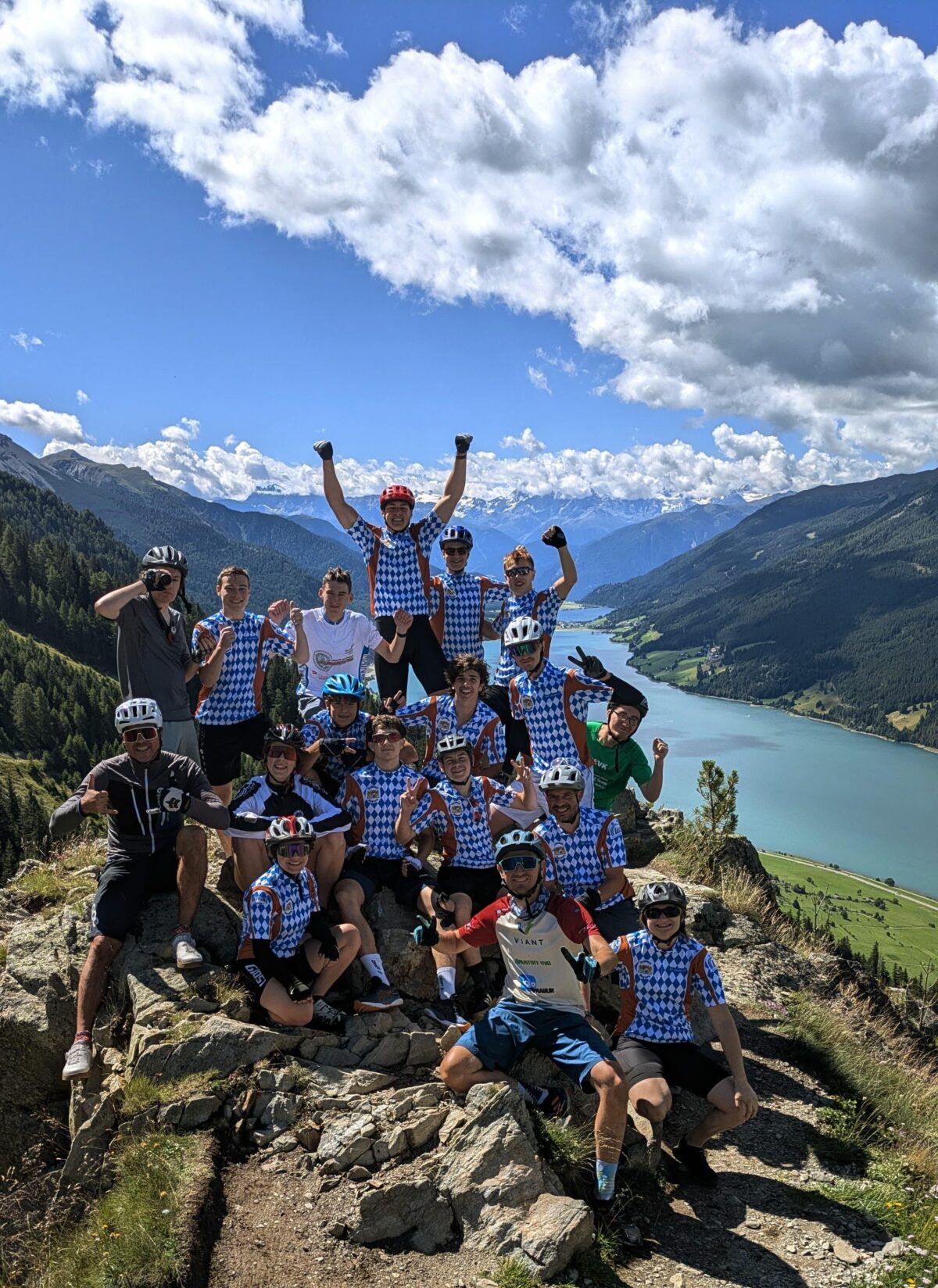 Höhenmeter, Abenteuer und Wetterkapriolen: Rückblick auf den Alpencross 2025